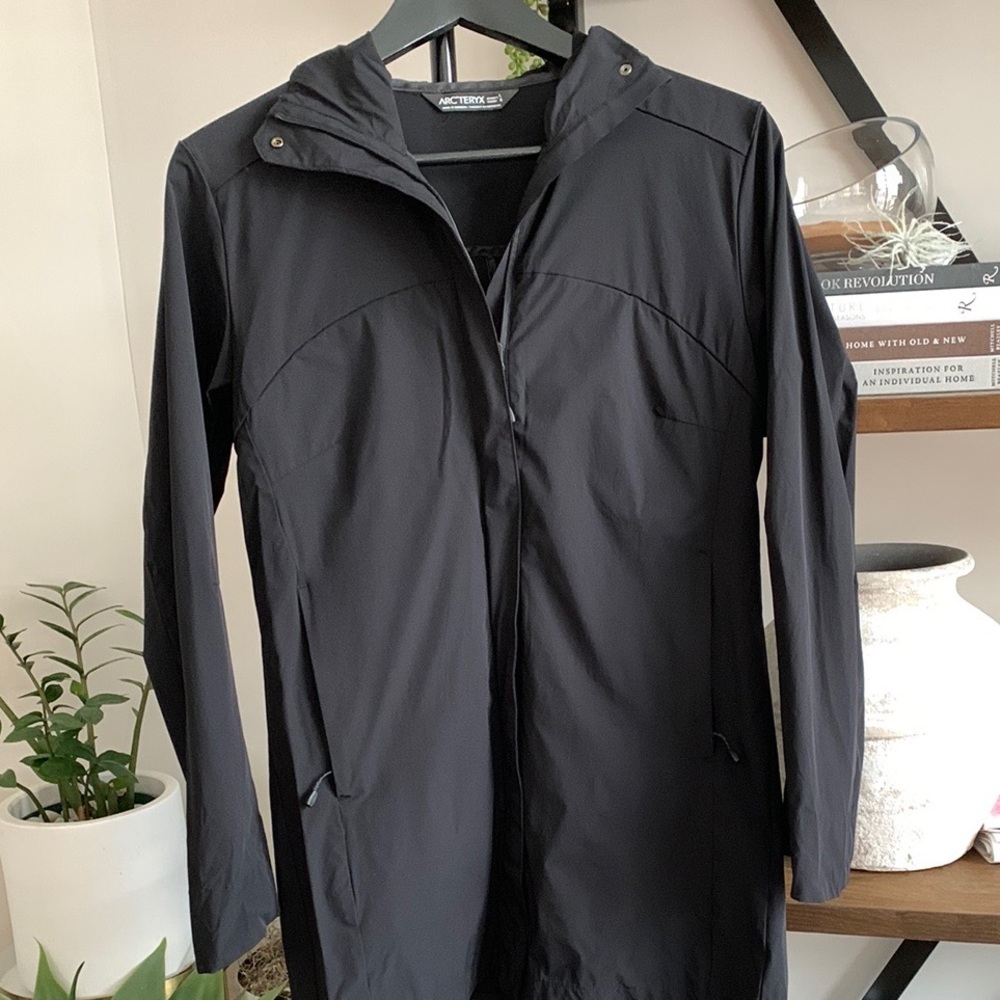 Arc'teryx Womens water repellent Black Hooded Jacket